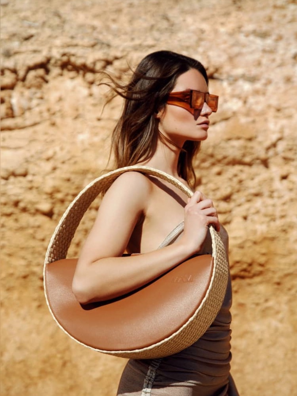 MAM RAFFIA ROUND medium BAG